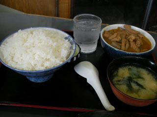 永井食堂モツ煮定食