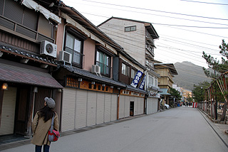 朝の商店街