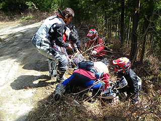 バイク引き上げ