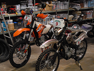 KTM450とセロー250