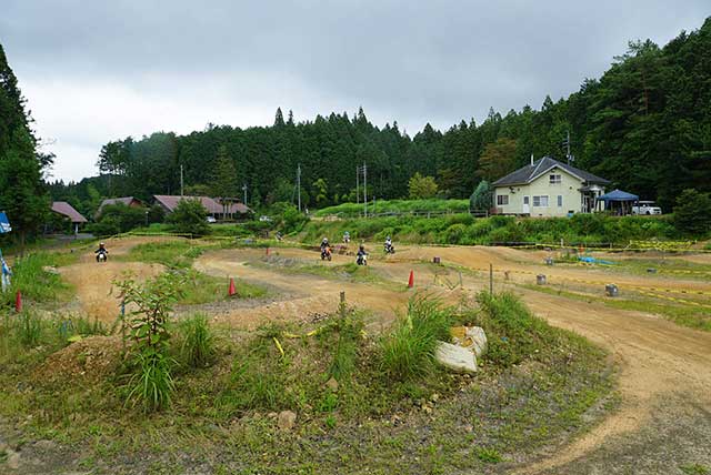 “馬小屋ベースキャンプ場”